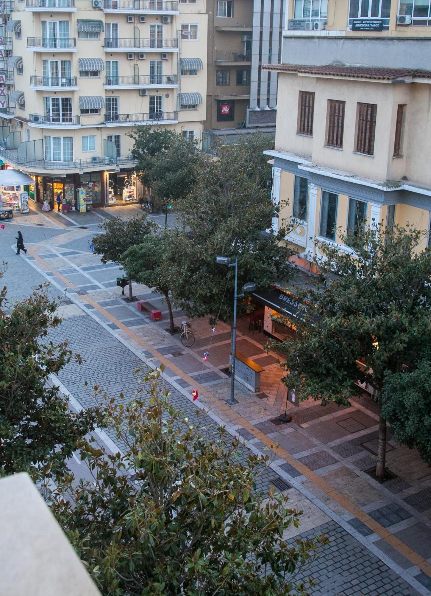 Mikel Angelo Hall Serres Extérieur photo